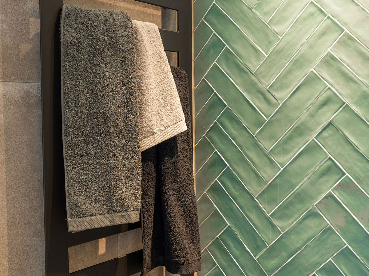 Het verschil tussen handdoeken en badlakens Het verschil tussen handdoeken en badlakens